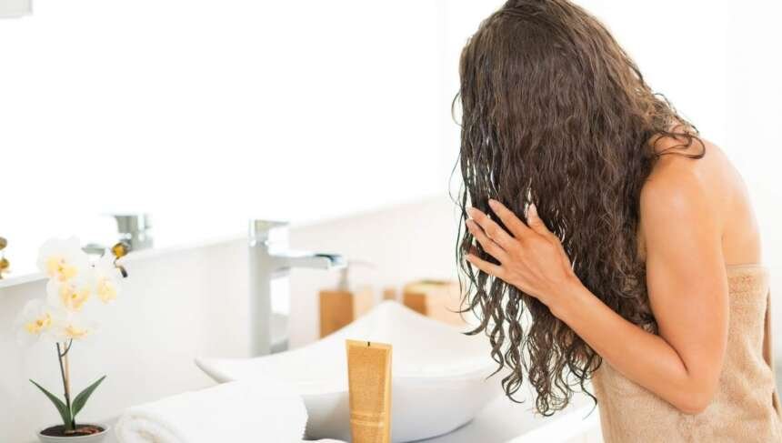 Here's What Can Happen When You Go to Bed With Wet Hair