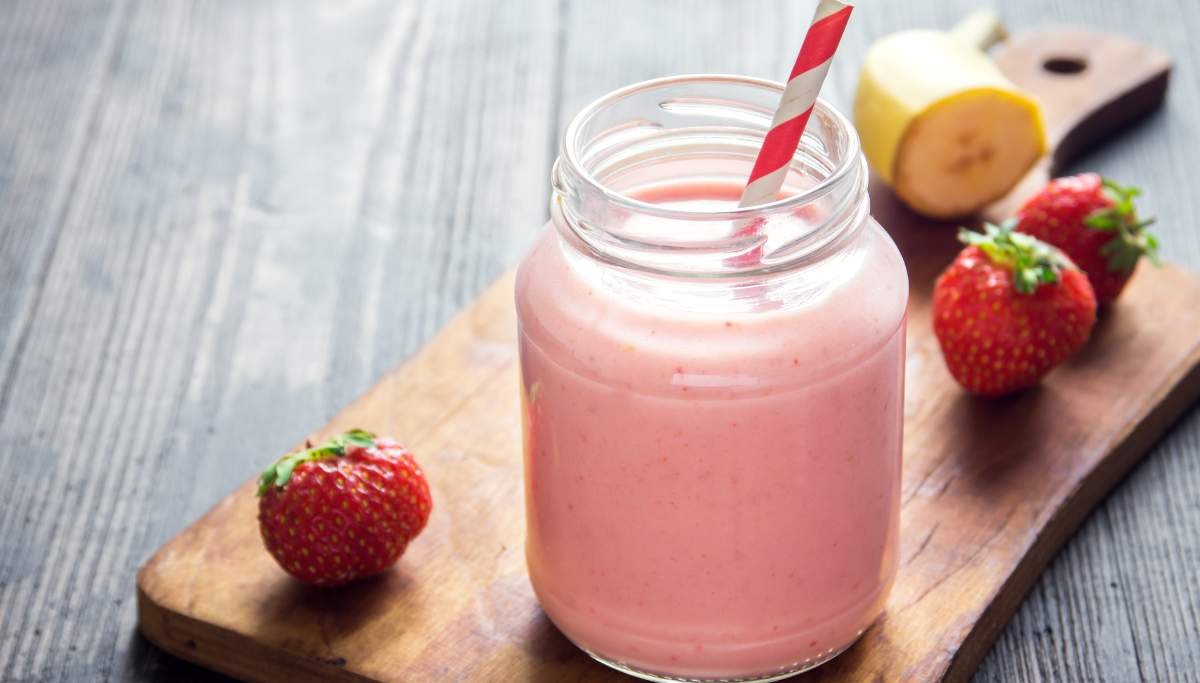 Strawberry and Banana Smoothie Health Benefits and Nutrition Facts