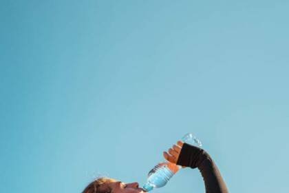 Hot-water-or-cold-water-which-is-better-for-health